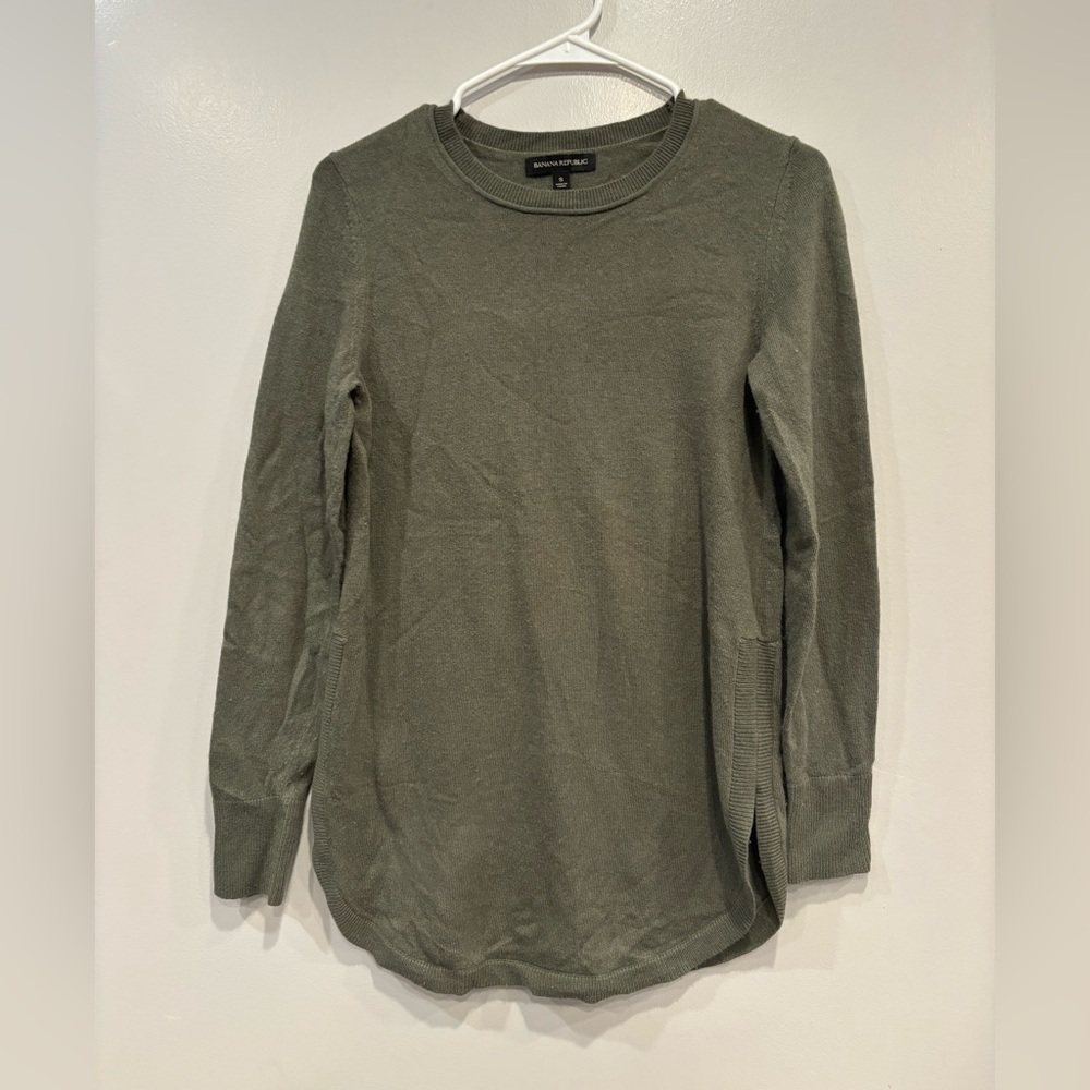 Banana Republic Gray Knit Sweater